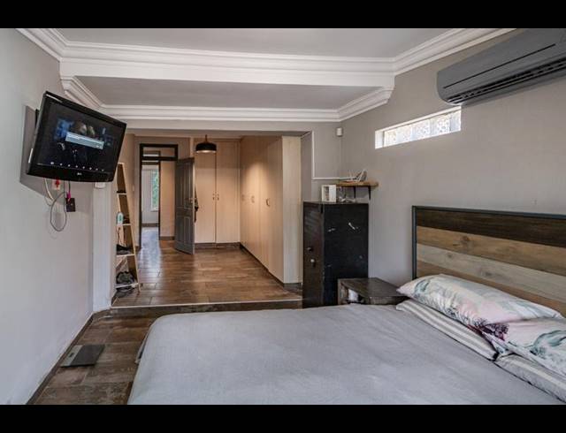 7 BEDROOM HOUSE FOR SALE IN RACEVIEW